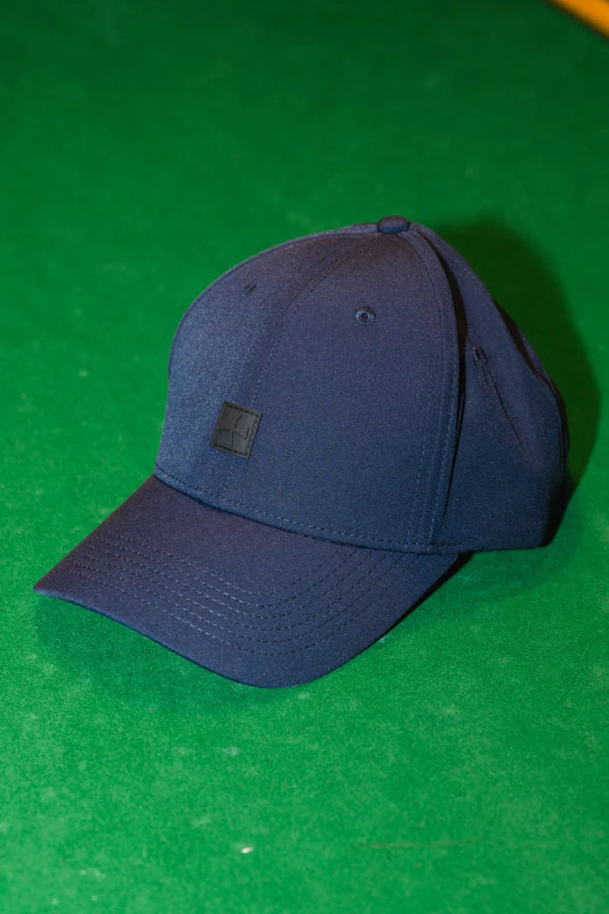 Шапка с Козирка Cult :: Синя